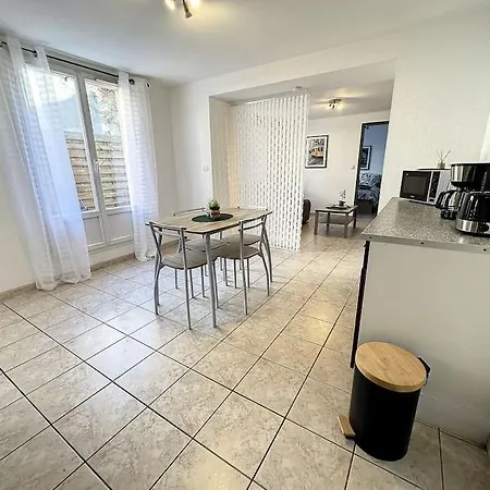 Cocon Lumineux Avec Terrasse Centre Apartment